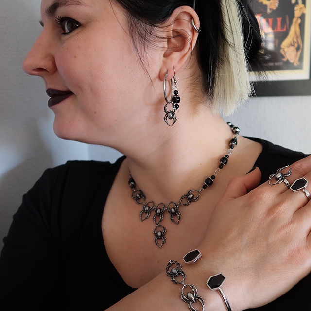 My remixed necklace using Mysticum Luna's Orb Weaver components, plus other matching items in their range