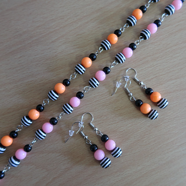 Psychobilly Striped Bead Necklace & Earrings Set